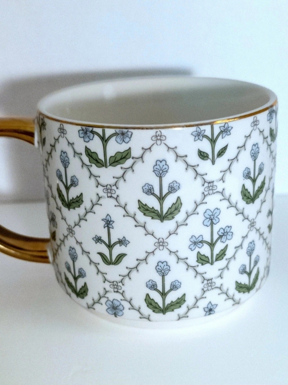 Elegant Floral Porcelain Mug with Gold Handle - White and Green